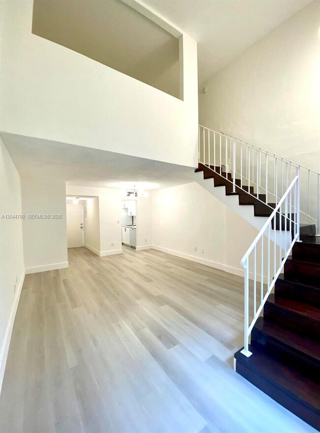Foto del edificio - 10901 N Kendall Dr