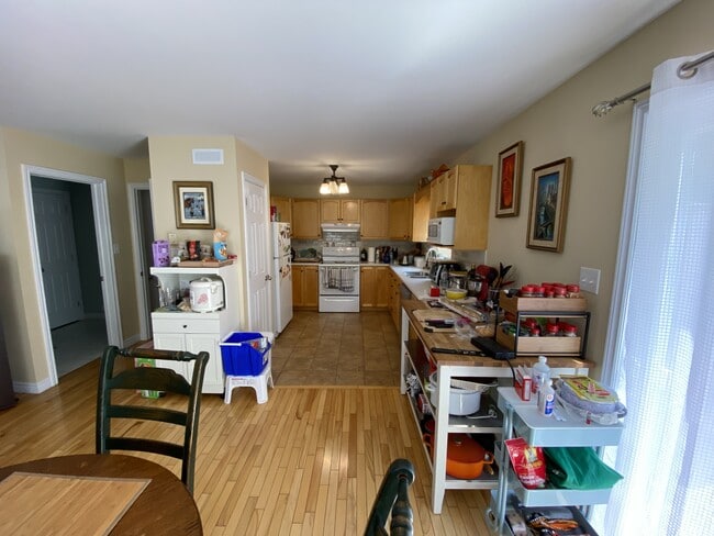 Building Photo - 54 Cabernet Ct
