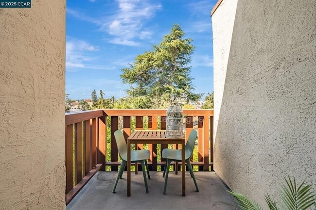 Photo - 233 Orange St Apartment