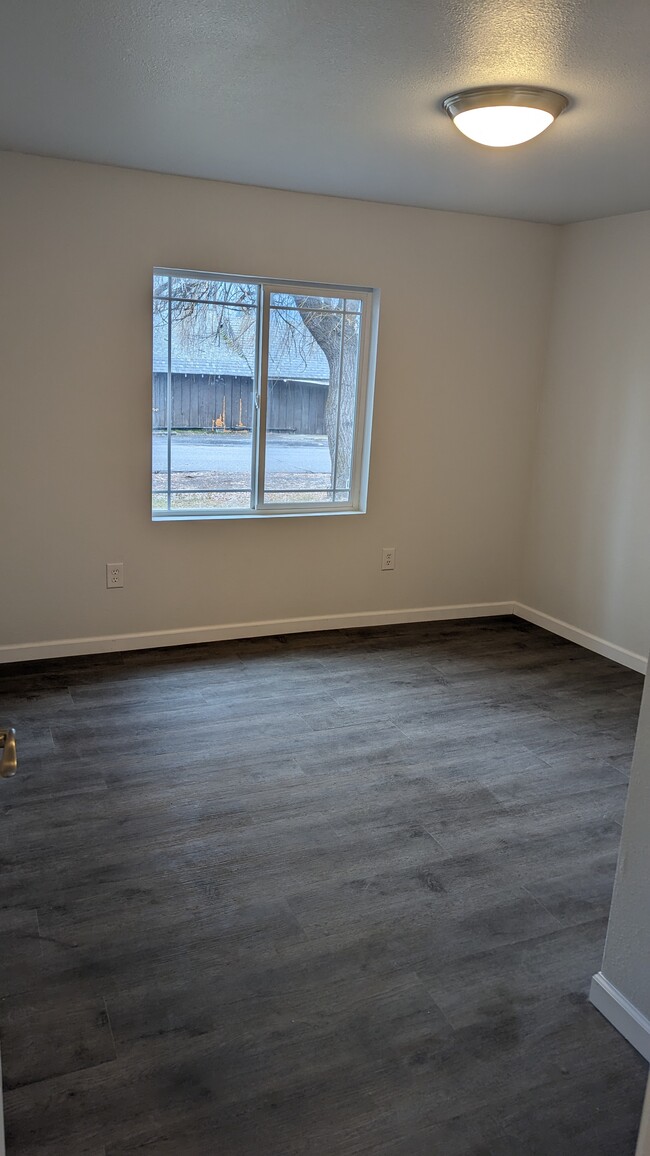 Building Photo - 104 N Lalo Ave