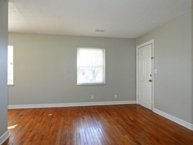 Building Photo - 8801 Malvern Hill Rd