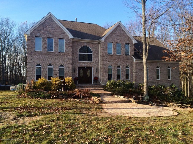 Building Photo - 1 Mountain View Ct