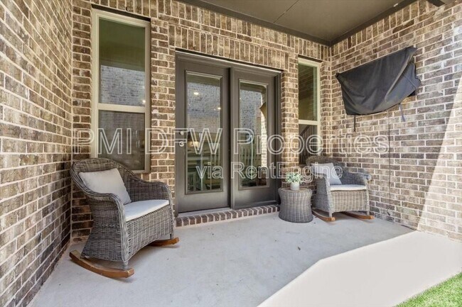 Building Photo - 7313 Willow Thorne Dr