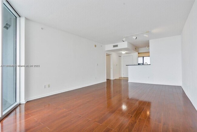 Building Photo - 325 S Biscayne Blvd