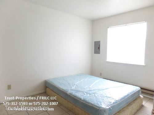 Building Photo - 2108 S Solano Dr
