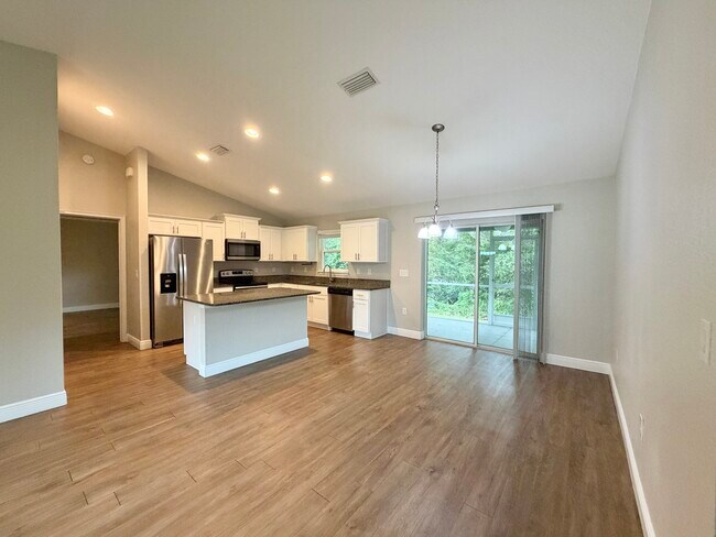 Building Photo - 9065 N Akola Way