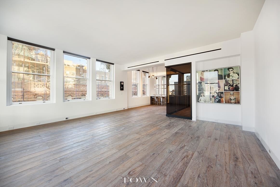 Primary Photo - 640 Broadway