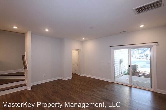 Building Photo - 3 br, 2.5 bath House - 1328 Farm Pond Trl