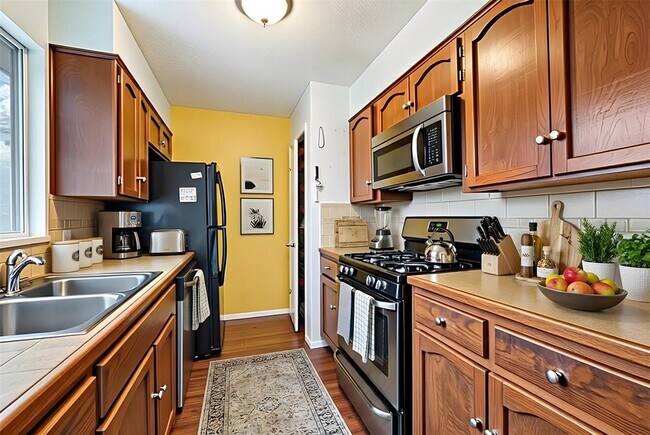 Foto del edificio - 6305 Thurgood Ave