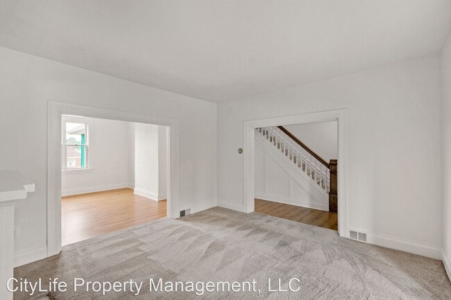 Building Photo - 3 br, 2 bath House - 118 E 20th Ave