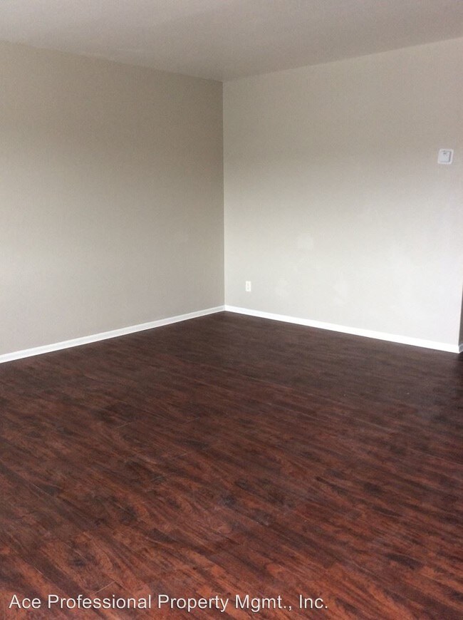 Foto del edificio - 1422 N Acacia St