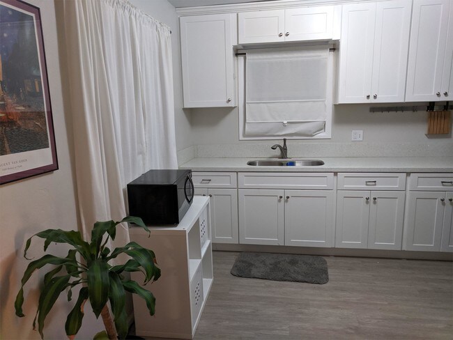 Foto del edificio - 4949 Cape May Ave