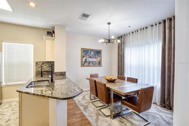 Foto del edificio - 4833 Cypress Woods Dr