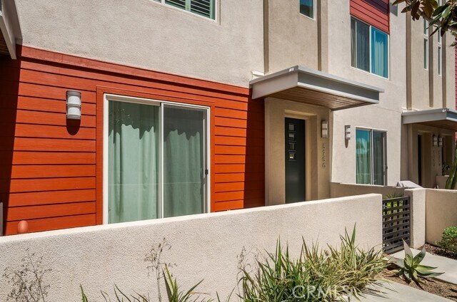 Foto del edificio - 5750 Acacia Ln