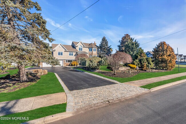 Foto del edificio - 215 Hollywood Ave