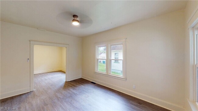 Foto del edificio - 210 Perry St