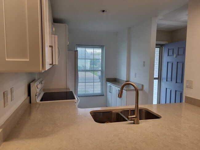 Foto del edificio - 2927 Stillwell Ct