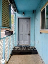 Building Photo - 1003 E Illinois Ave