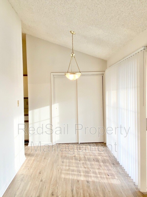 Foto del edificio - 3766B Towne Point Rd