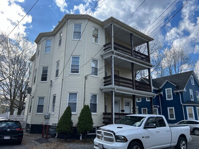 Building Photo - 9 Foster St