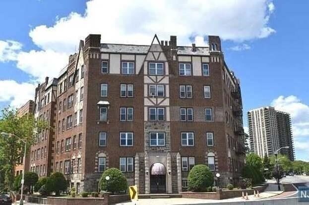 Foto del edificio - 7435 JFK Blvd E