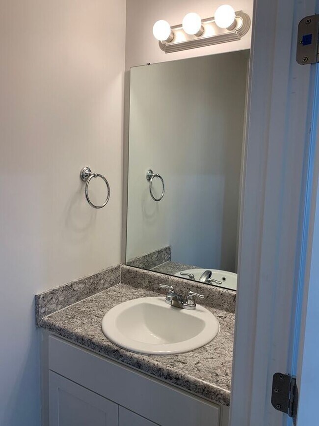 Building Photo - *Fallin' Into Fall Special* Three Bedroom ...