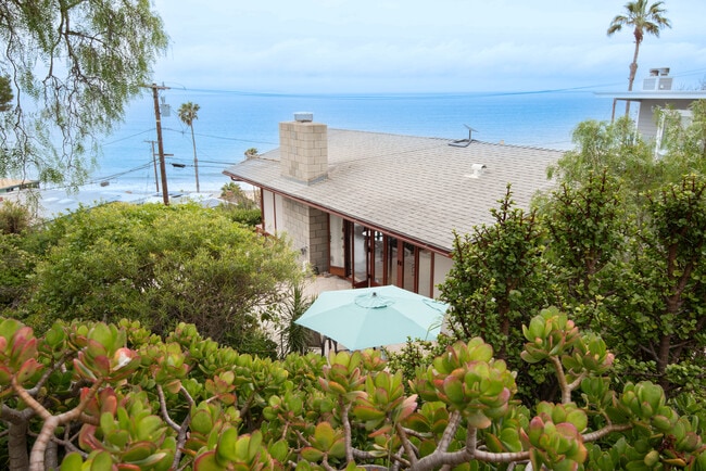 Building Photo - 111 Spindrift Dr