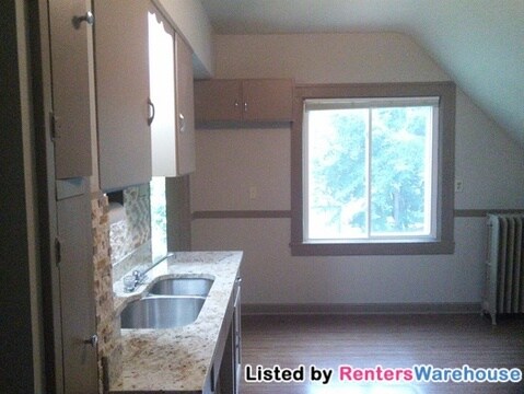 Building Photo - 676 Magnolia Ave E