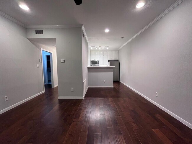 Foto del edificio - 2425 Underwood St