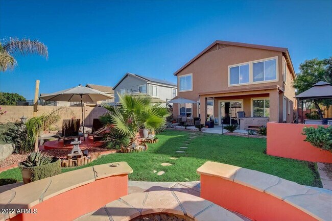 Foto del edificio - 14878 W Bloomfield Rd