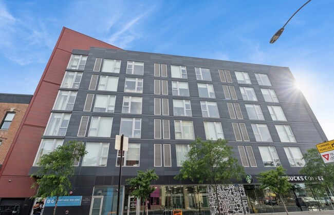 Foto del edificio - 1923 N Western Ave