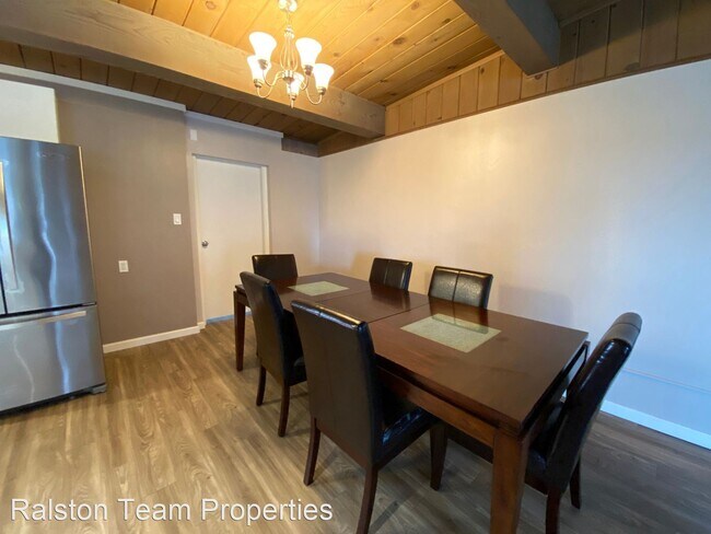 Building Photo - 4 br, 2 bath House - 2705 Elm Ave