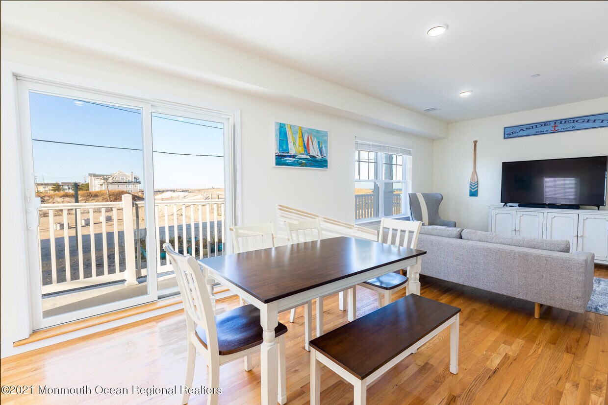 Primary Photo - 1515 Ocean Terrace