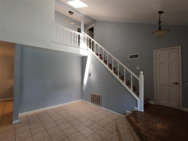 Building Photo - 7755 Champion Pines Dr
