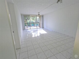 Building Photo - 10875 SW 112th Ave