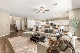 Building Photo - 1133 Pandora Canyon St