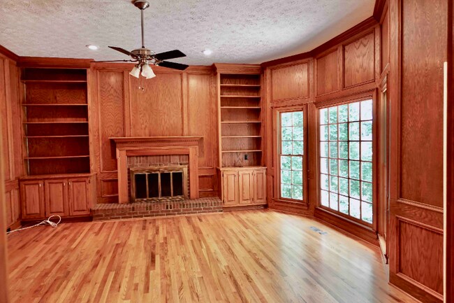 Foto del edificio - 370 Hicks Farm Rd NW