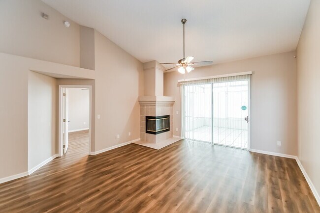 Building Photo - 8270 Lake Effie Ln E