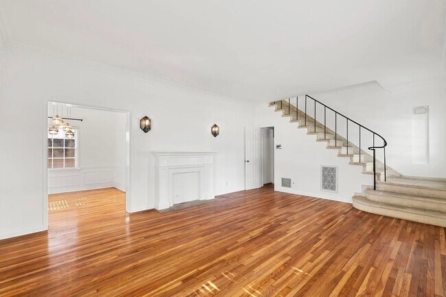 Foto del edificio - 426 N Maple Dr