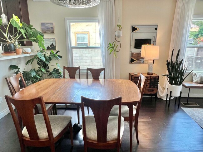 Foto del edificio - Charming Spanish 3 Bedroom Available!