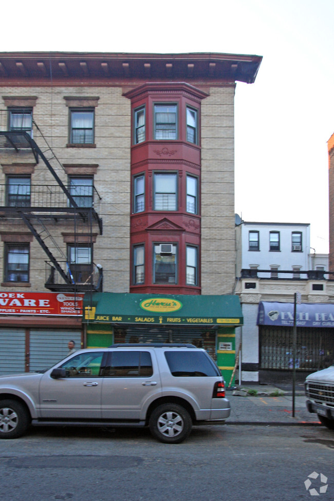 Building Photo - 103 Kingston Ave