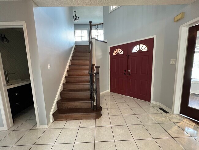 Building Photo - 270 Mountainberry Rd
