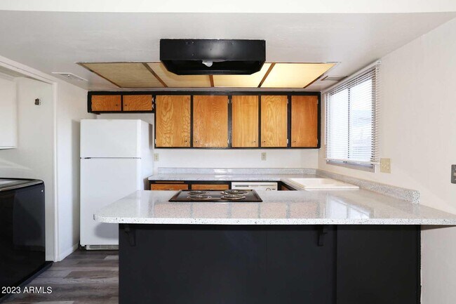 Building Photo - 4505 S Mill Ave