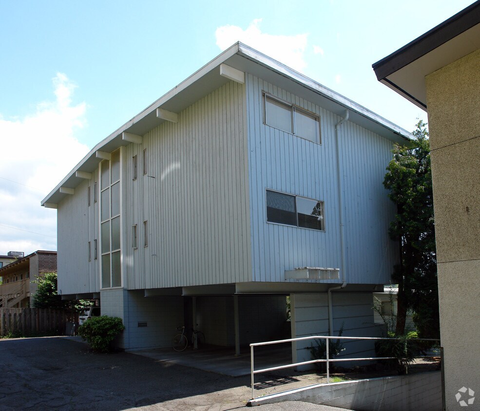 Building Photo - Meydenbauer Terrace Apartments