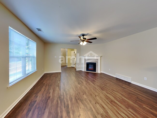 Foto del edificio - 10218 Sterling Ridge Drive