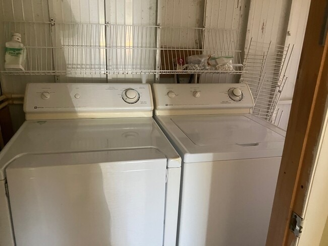 Building Photo - 111 Grassy Key Ln