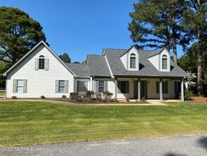 Building Photo - 104 Waccamaw Dr