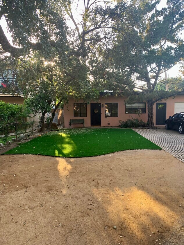 Foto principal - 599 N Hill Ave
