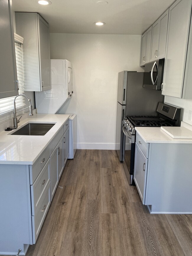 Vista de la cocina - 14316 Condon Ave