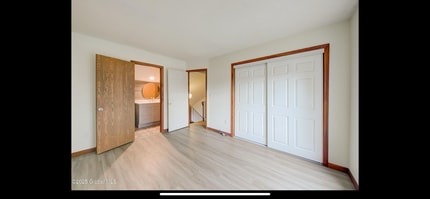 Building Photo - 551 Sand Creek Rd